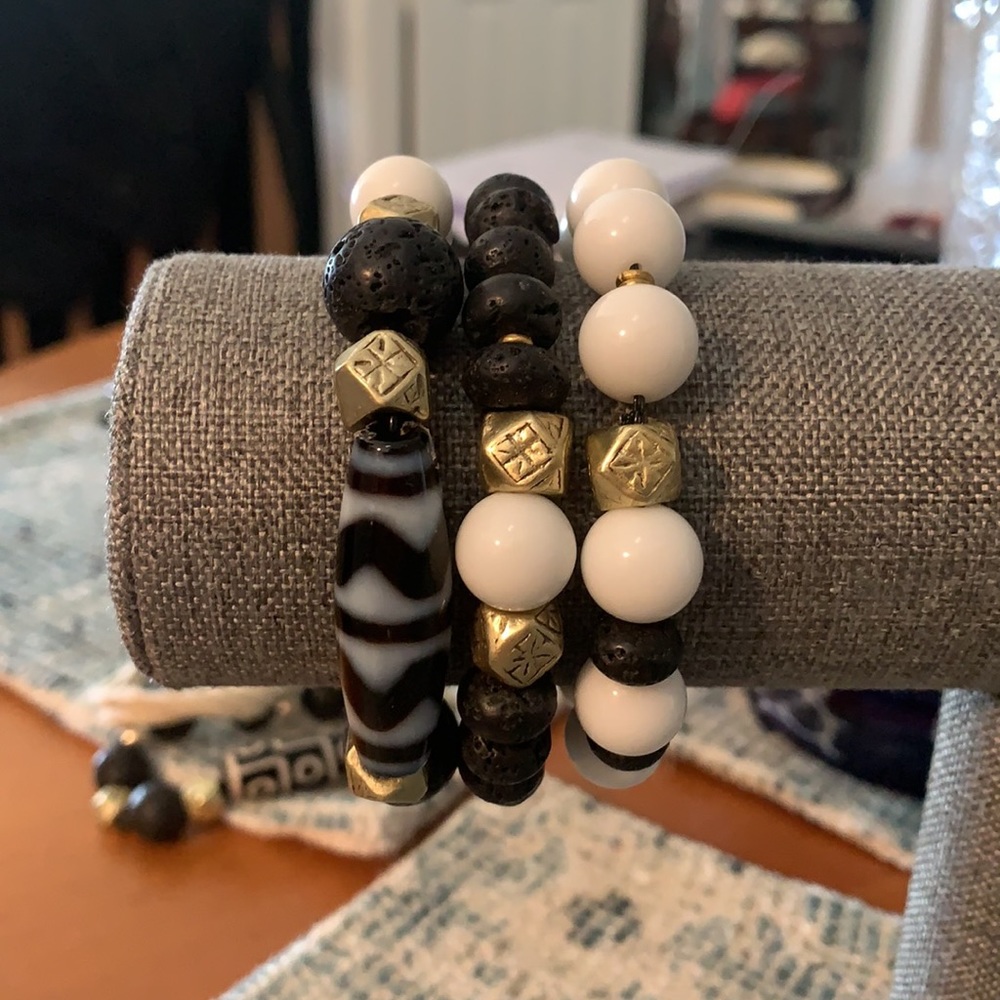 HANDMADE FROM NATURAL GEMSTONES (set of 3🤍)